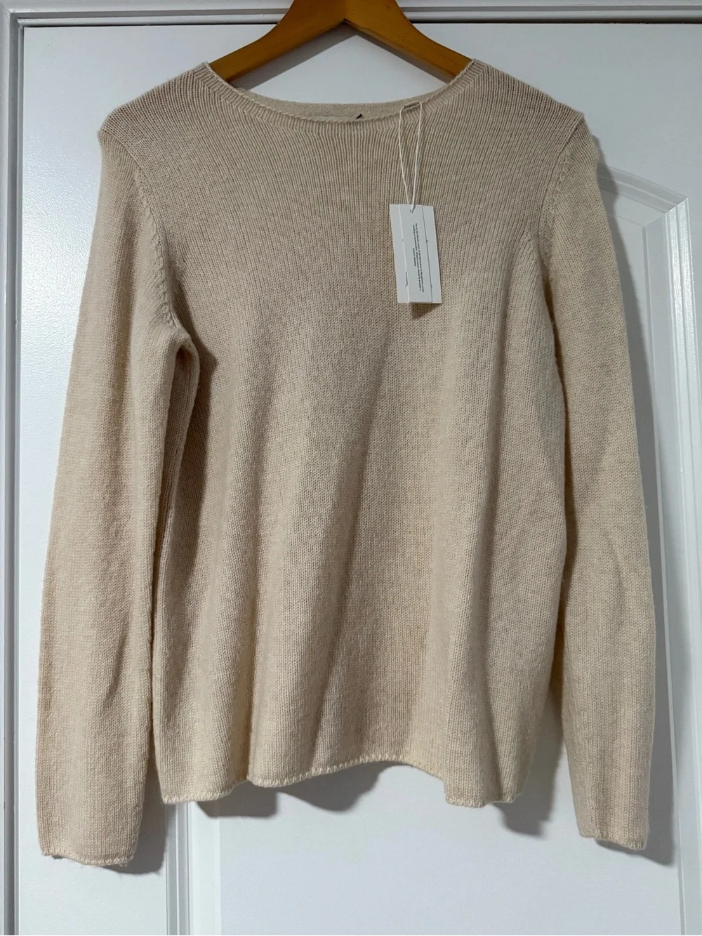 VINCE SIZE M 100% BOILED CASHMERE Classic Crewneck Women's Sweater in Light Beig